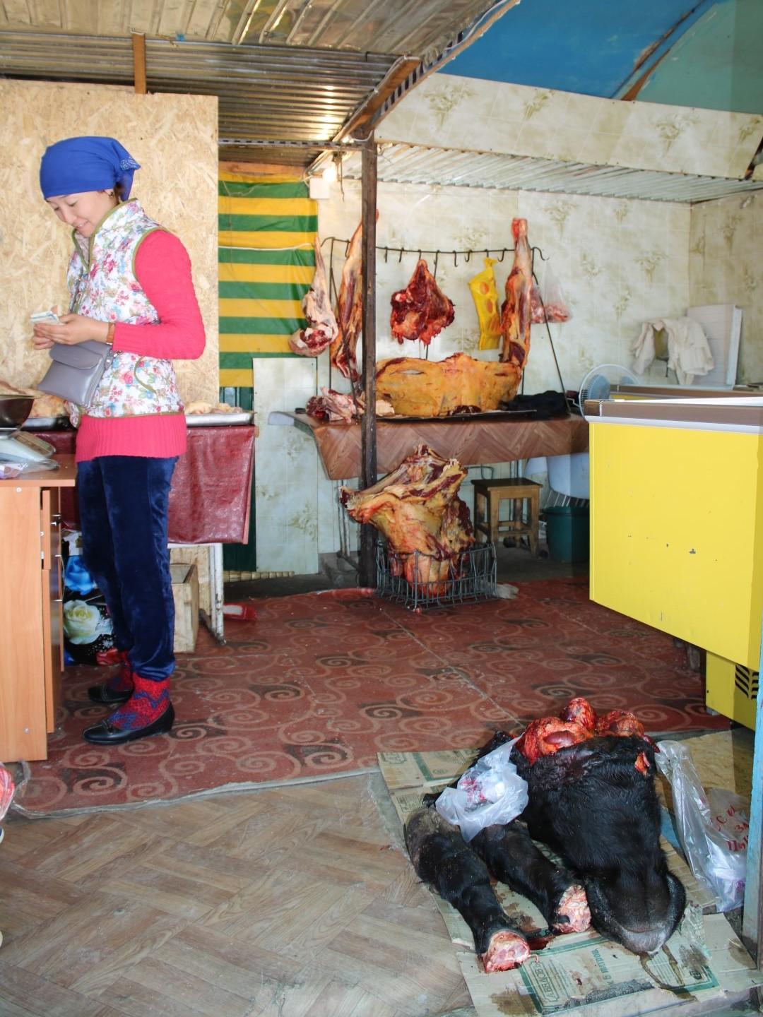 Central bazaar of chef lieu of Jeti Oguz district, Kyzyl Suu, 