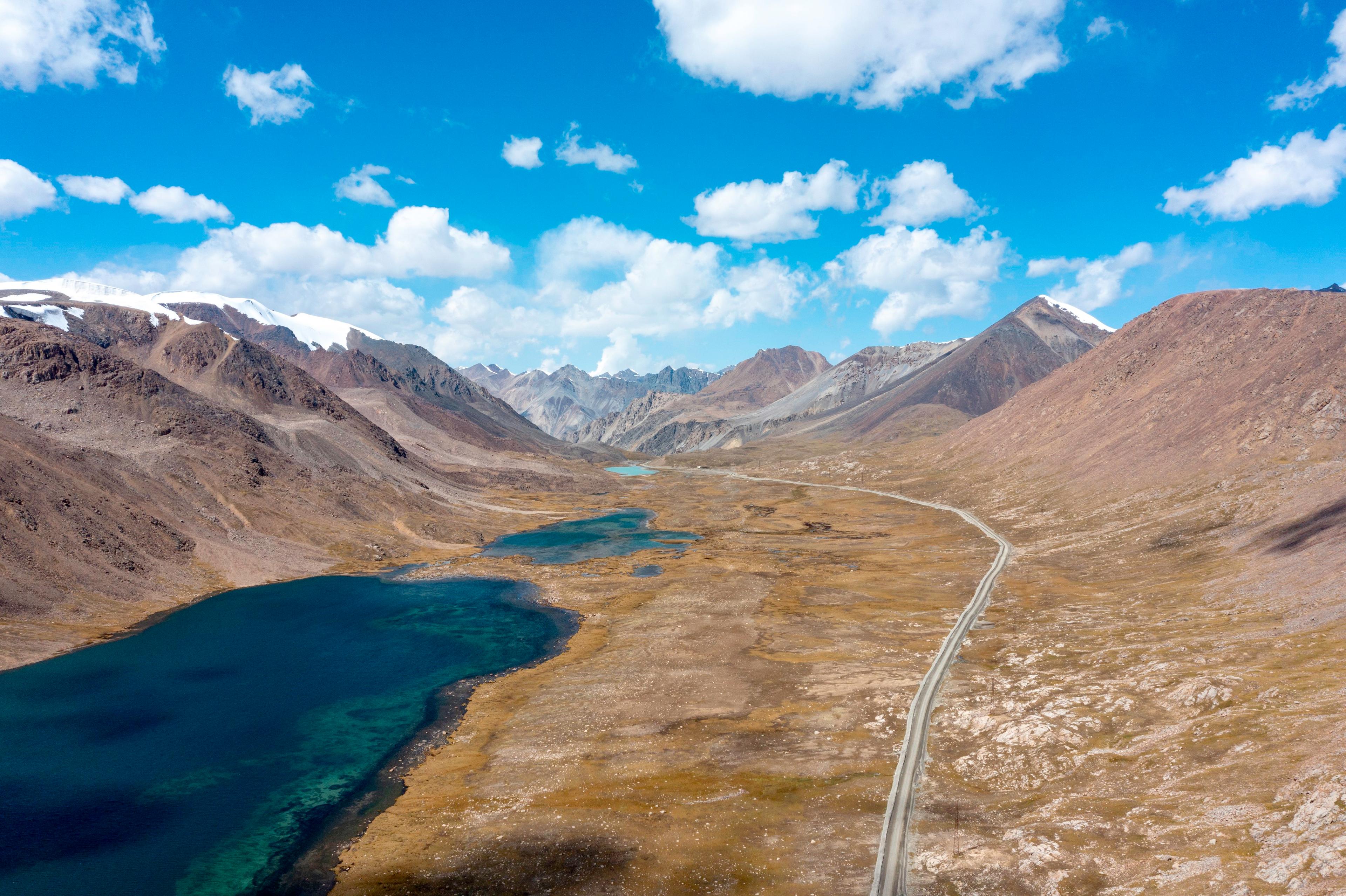 Djashil means green, 3 mountain's lakes the first is quiet large, others are small, around there are mountains and glaciers, the grass is yellow-green