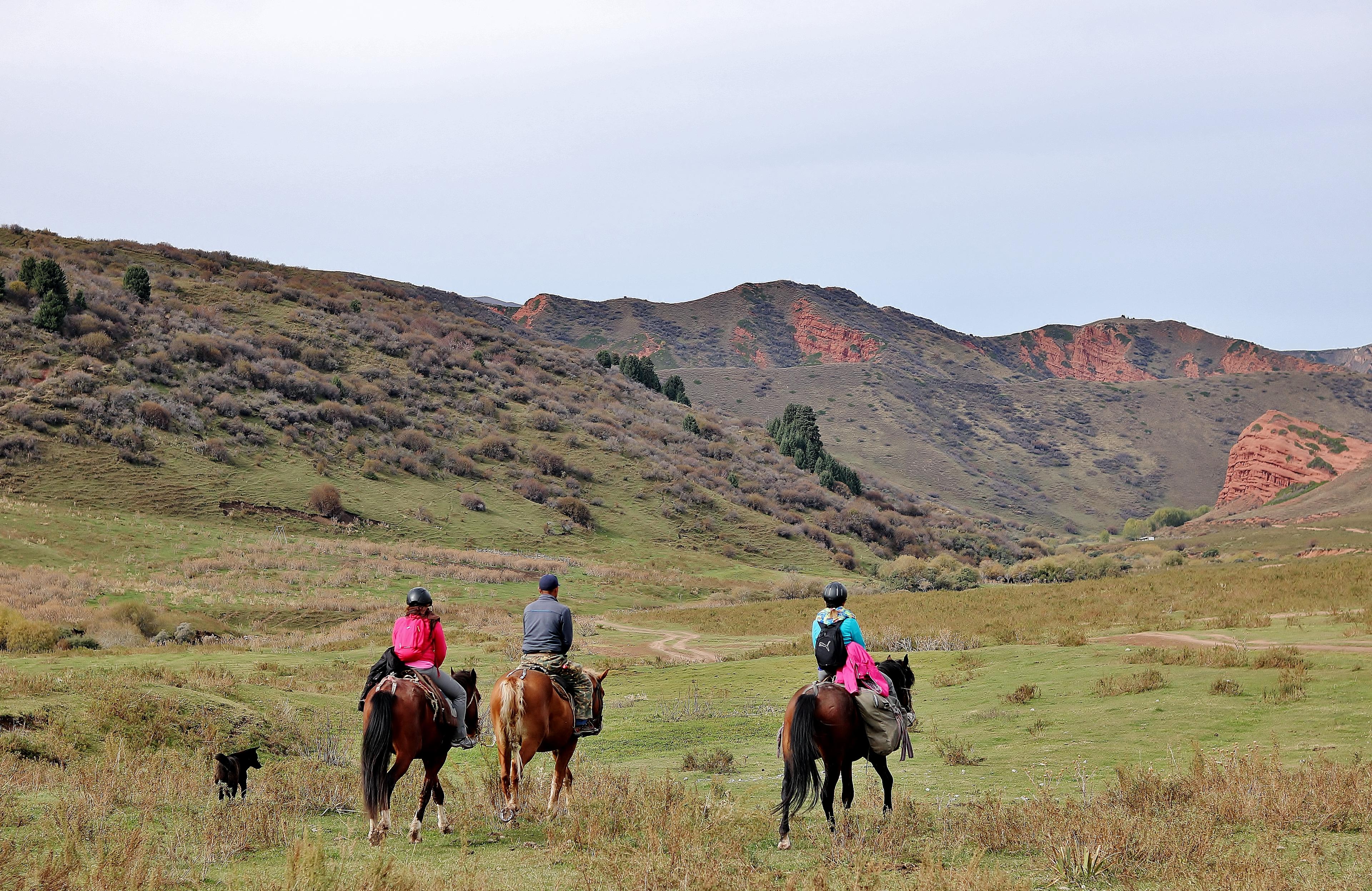 Horse Riding Jeti Oguz / Siuttu Bulak